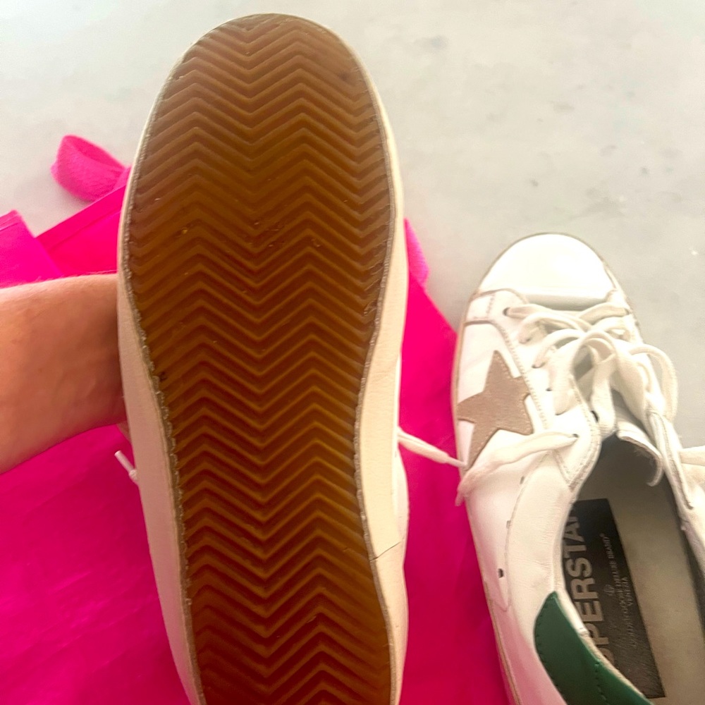 Golden Goose super star  size 39 lightly worn! Condition - GREAT